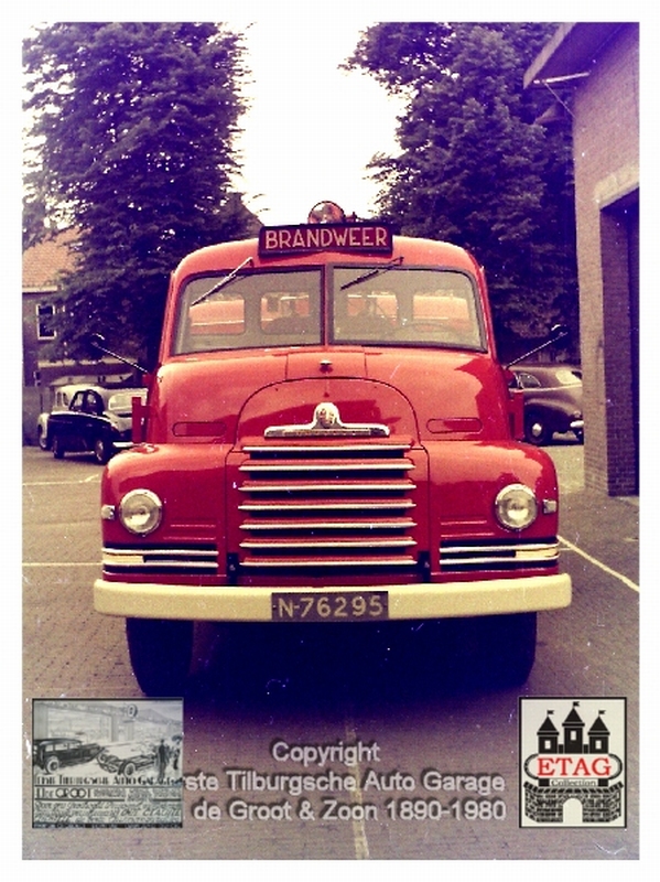 1950 Bedford Brandweerwagen Tilburg N76295 (1e) Kazerne