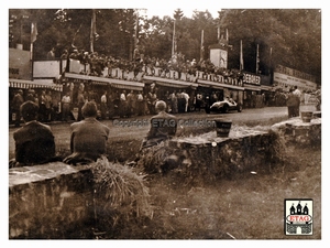 1950 Francorchamps Alfa Fagioli #12 Passing pits1