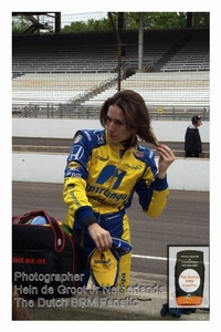 2011 Indianapolis Honda (21) Ana Beatriz #24 Ipiranga Pits2